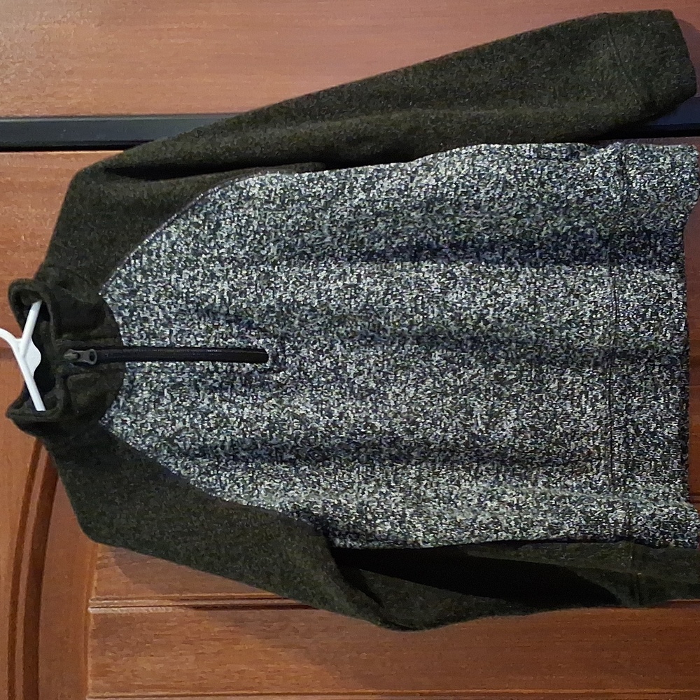 Boys Sweater Bundle. Size S/6-7 - Picture 4 of 10